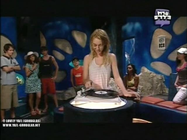 052.jpg